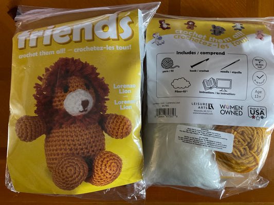 Crochet friends Lorenzo Lion