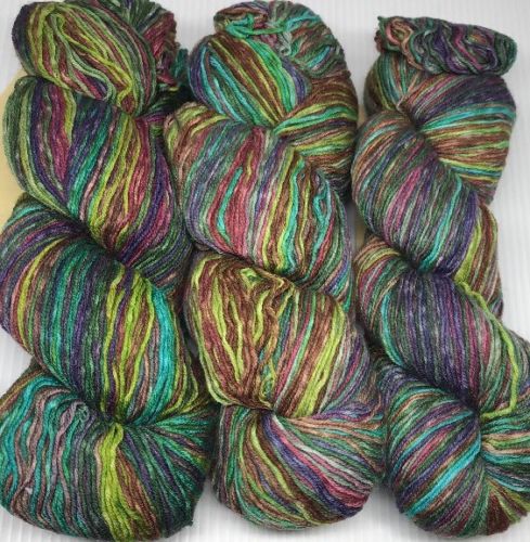 Uneek Self-Striping Fingering (Sock Weight)