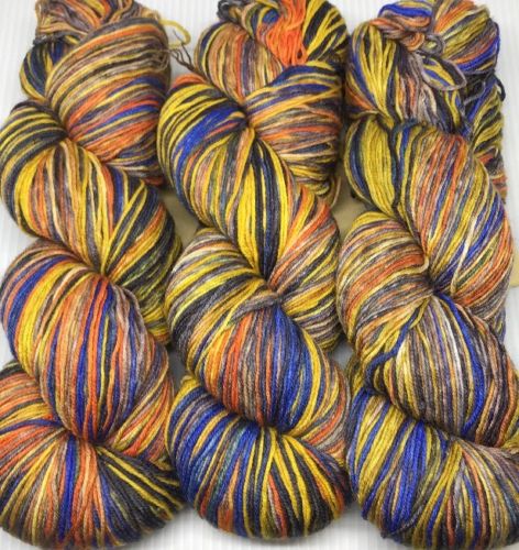 Uneek Self-Striping Fingering (Sock Weight)